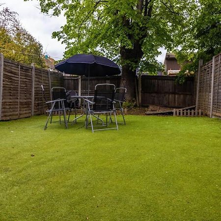 3 Bedrooms House-Sofabed-Parking-Bbqstove-Garden Londres Exterior foto