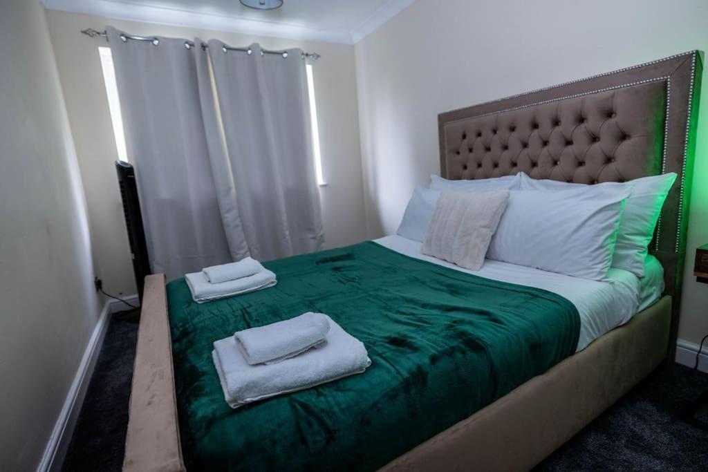 3 Bedrooms House-Sofabed-Parking-Bbqstove-Garden Londres Exterior foto