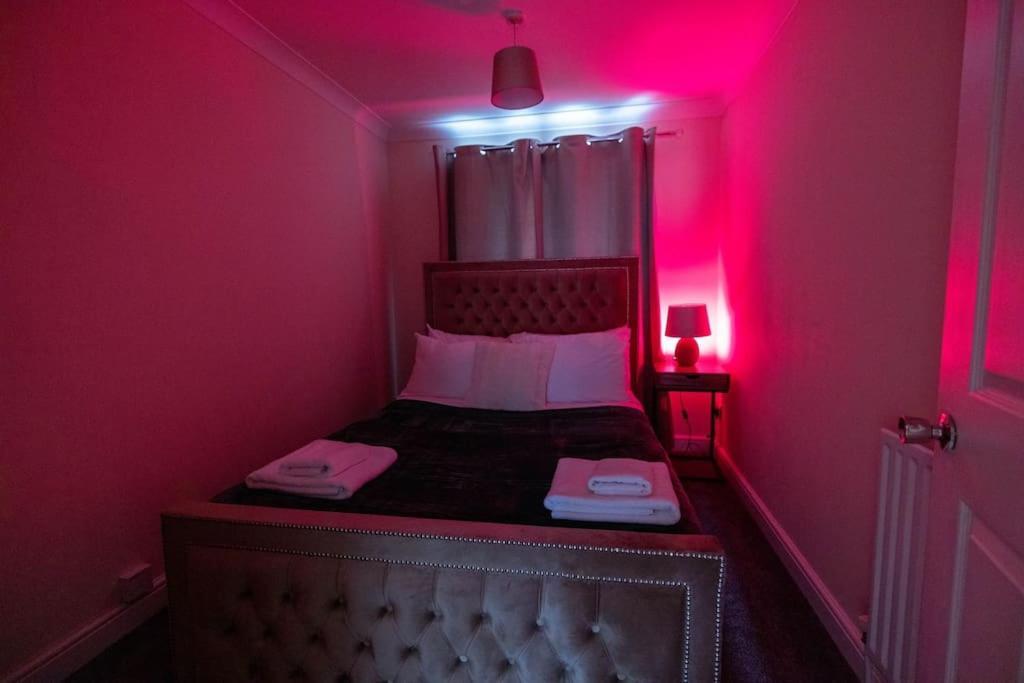 3 Bedrooms House-Sofabed-Parking-Bbqstove-Garden Londres Exterior foto